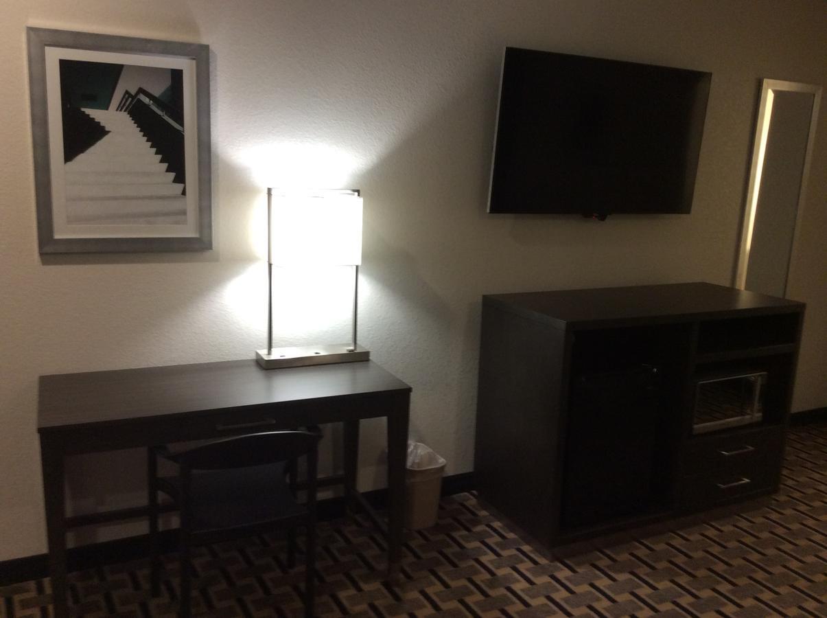 Regency Inn & Suites- Nw Houston Jersey Village Oda fotoğraf