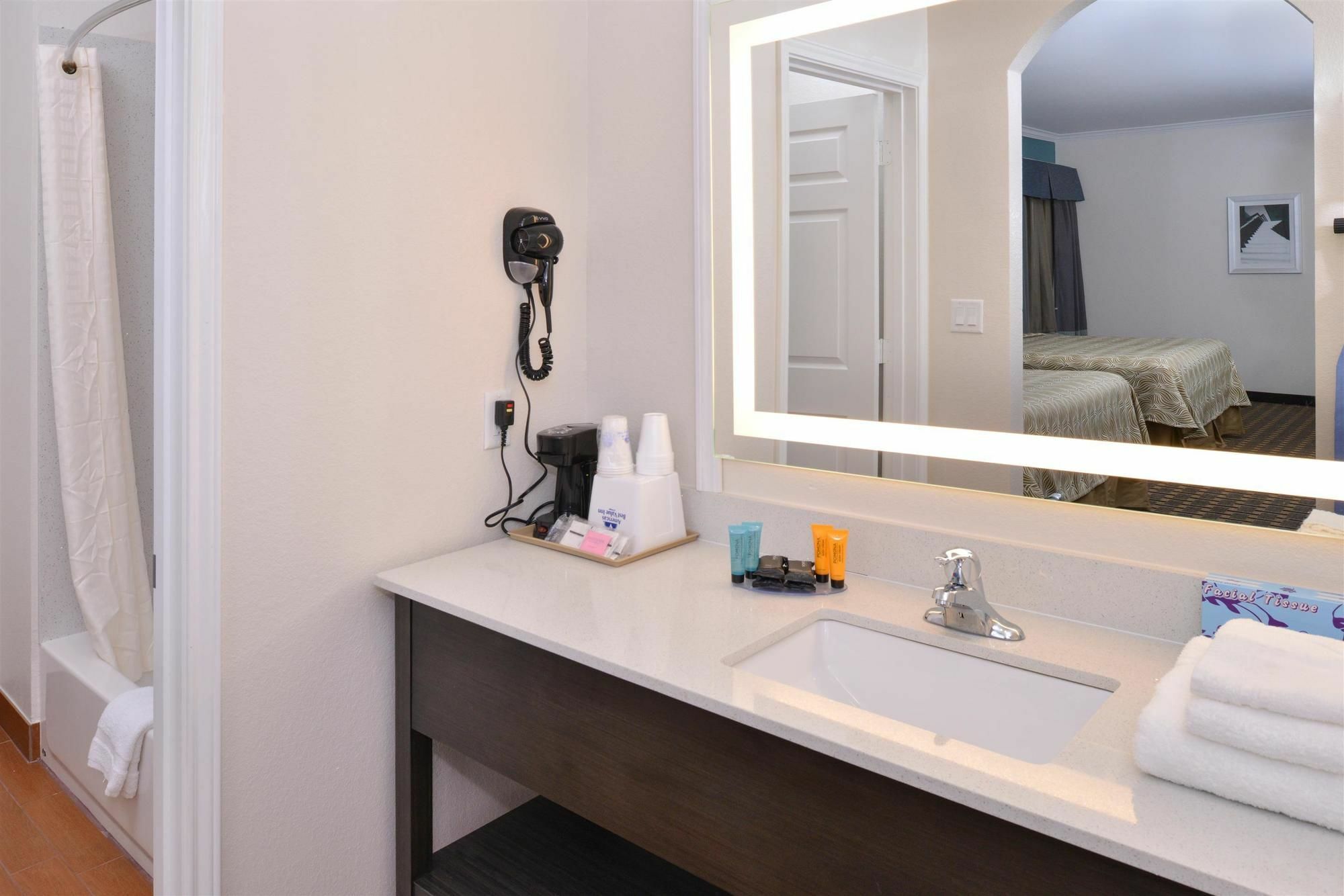 Regency Inn & Suites- Nw Houston Jersey Village Dış mekan fotoğraf